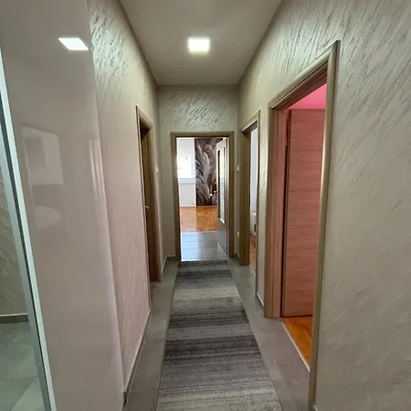 Apartment Suncica *