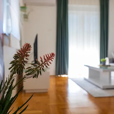 Suncica Apartment *